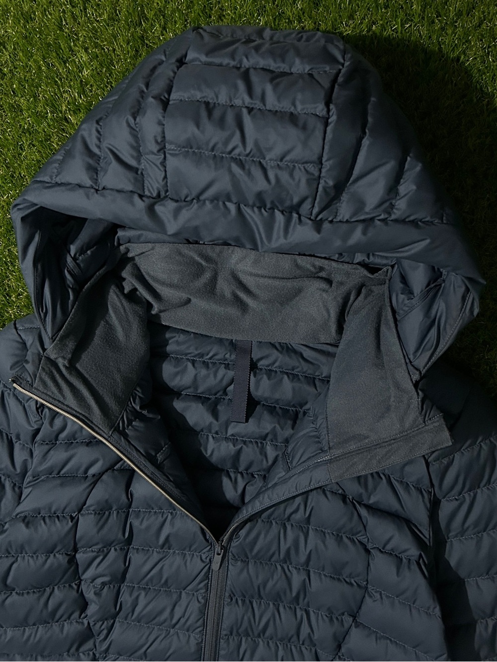 Lululemon Lightweight Quilted Hooded Puffer Jacket Size 6 Small - Picture 2 of 5